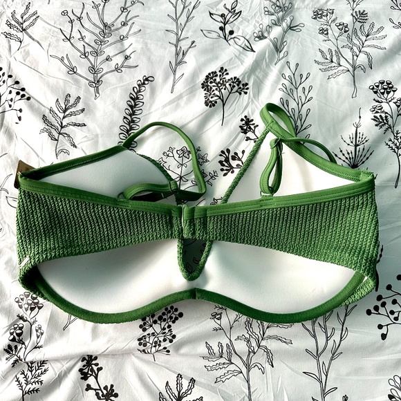 Green Bra Style Bikini Top NWT - Picture 2 of 3